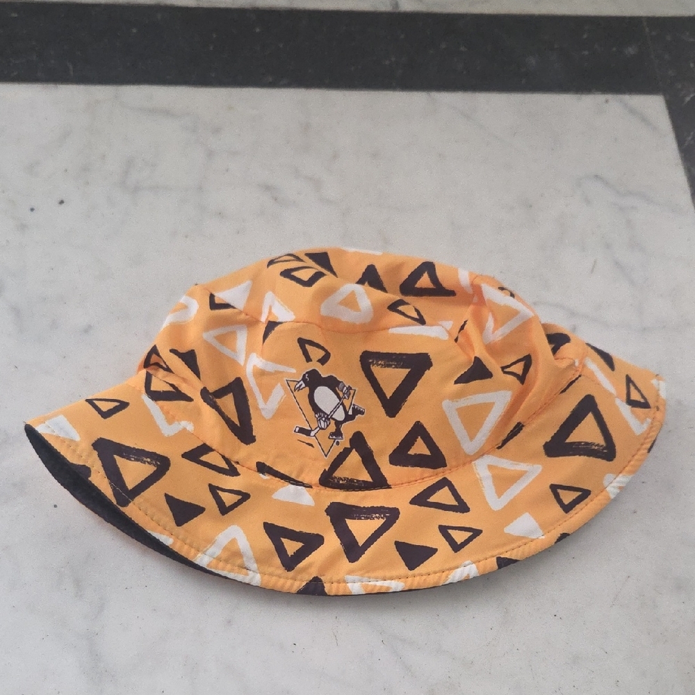 Pittsburgh PENGUINS Patterned Bucket Hat